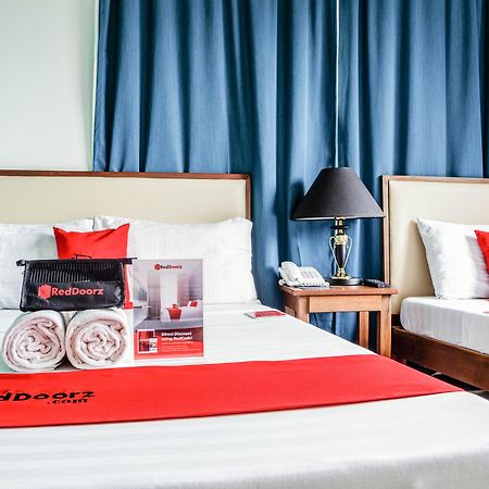 เรดดอร์ซ พลัส เนียร์ ริซัล จังค์ชั่น Hotel Puerto Princesa ภายนอก รูปภาพ