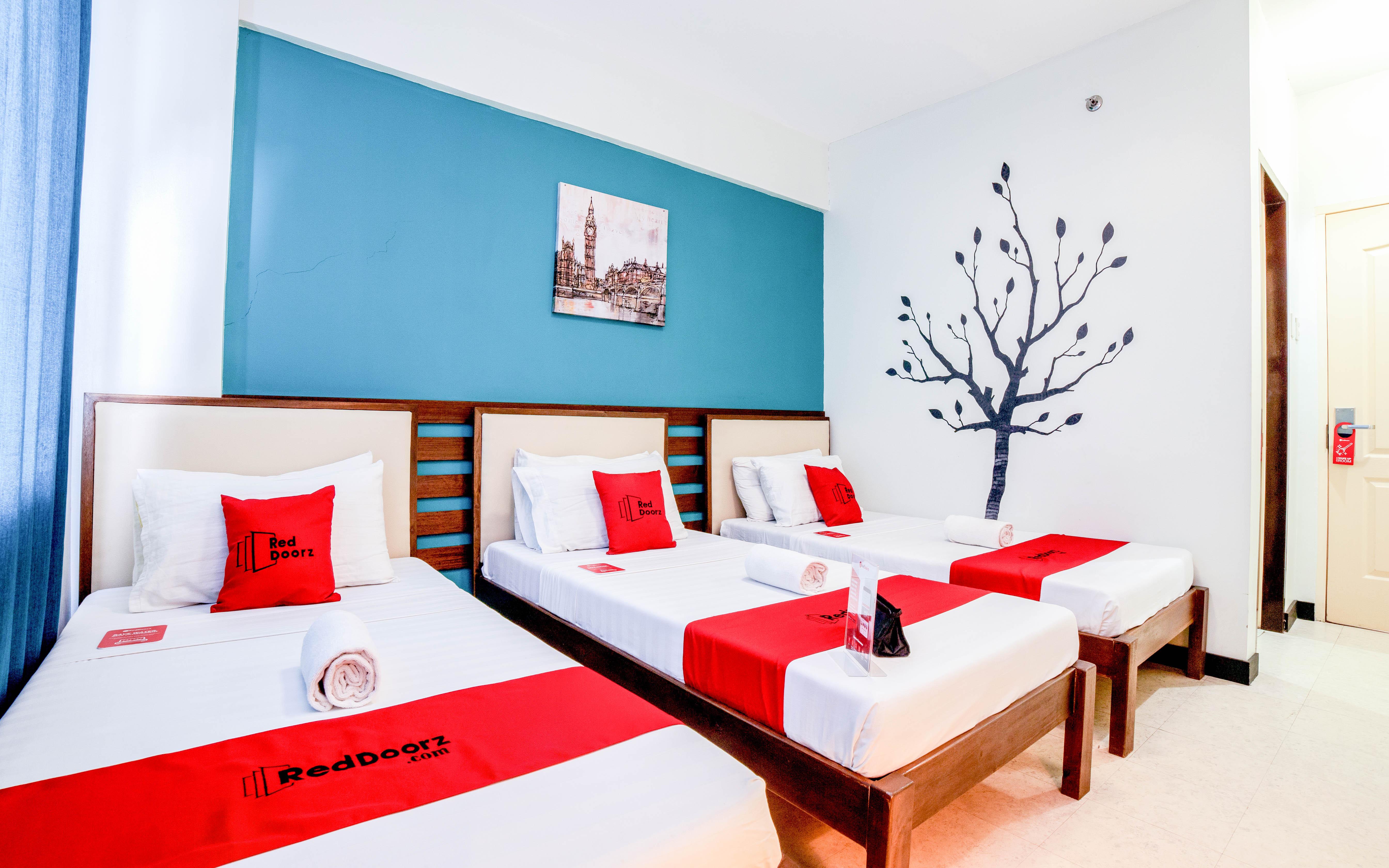 เรดดอร์ซ พลัส เนียร์ ริซัล จังค์ชั่น Hotel Puerto Princesa ภายนอก รูปภาพ