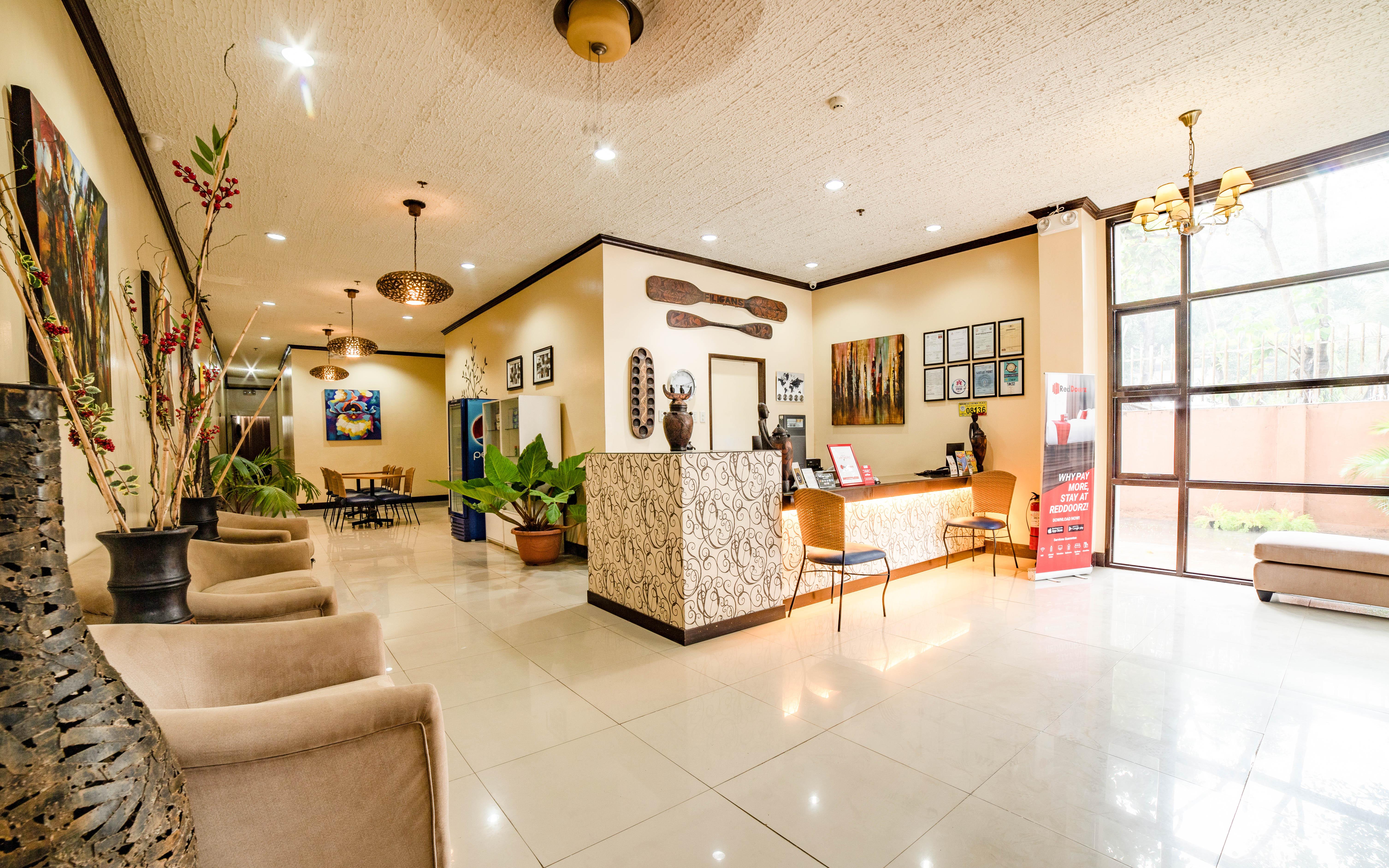 เรดดอร์ซ พลัส เนียร์ ริซัล จังค์ชั่น Hotel Puerto Princesa ภายนอก รูปภาพ