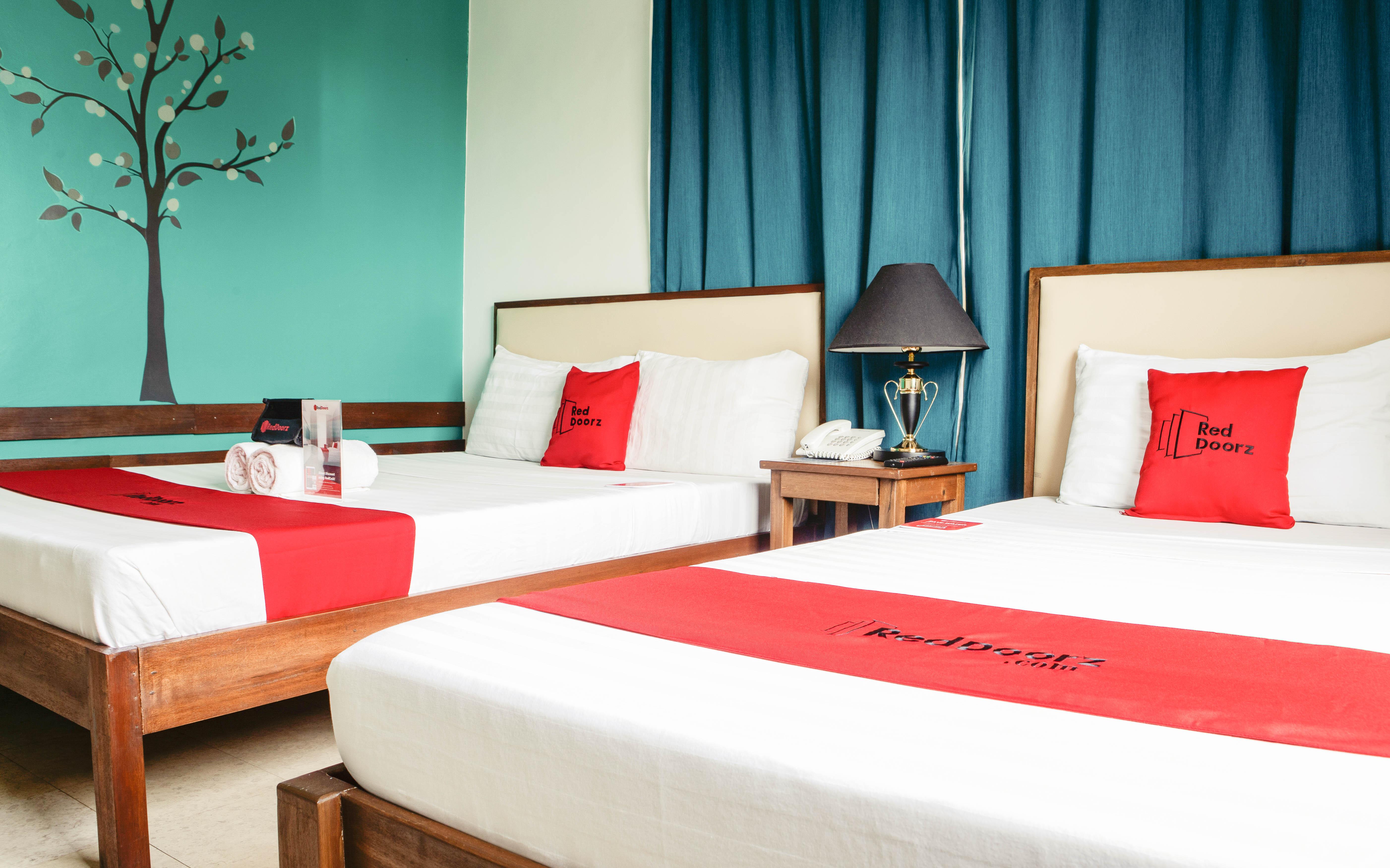 เรดดอร์ซ พลัส เนียร์ ริซัล จังค์ชั่น Hotel Puerto Princesa ภายนอก รูปภาพ