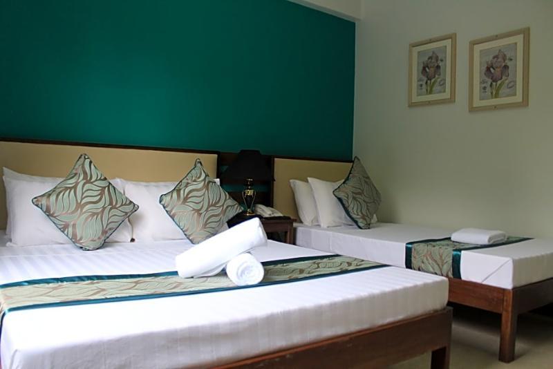 เรดดอร์ซ พลัส เนียร์ ริซัล จังค์ชั่น Hotel Puerto Princesa ภายนอก รูปภาพ